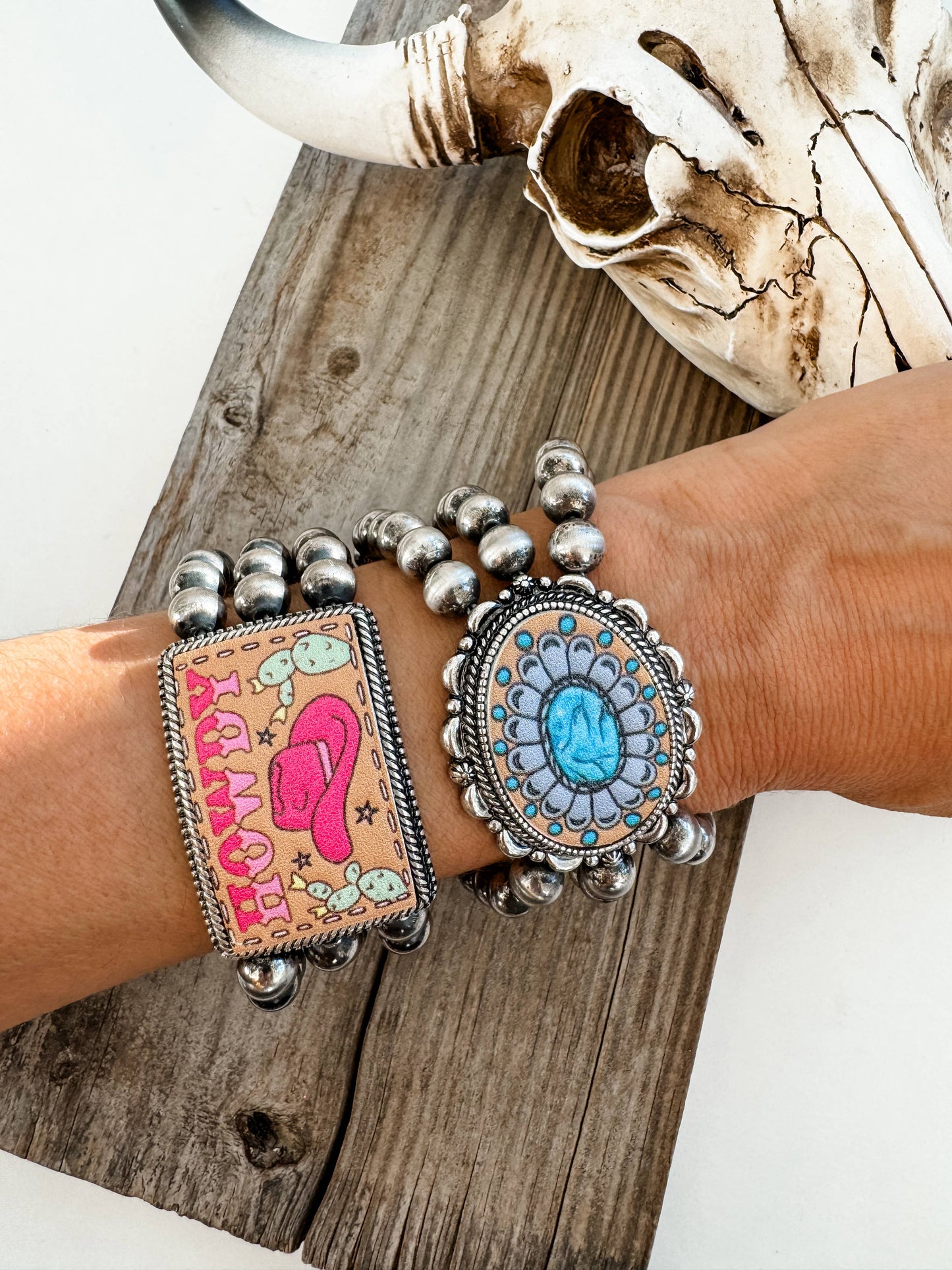 Western Navajo Style Pearl Stone Stretch Pendant Bracelet