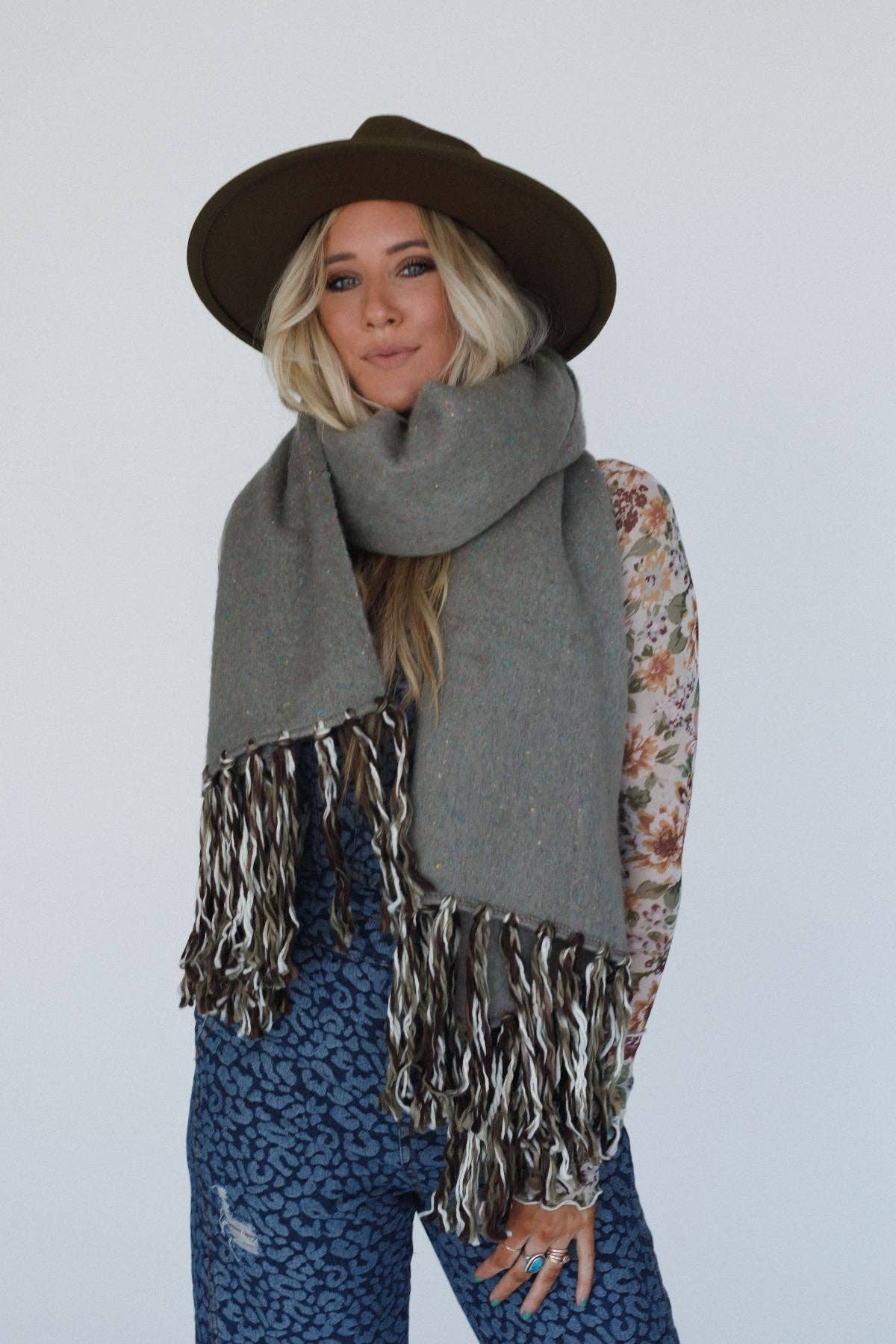 Stardust Fringe Scarf - Gray