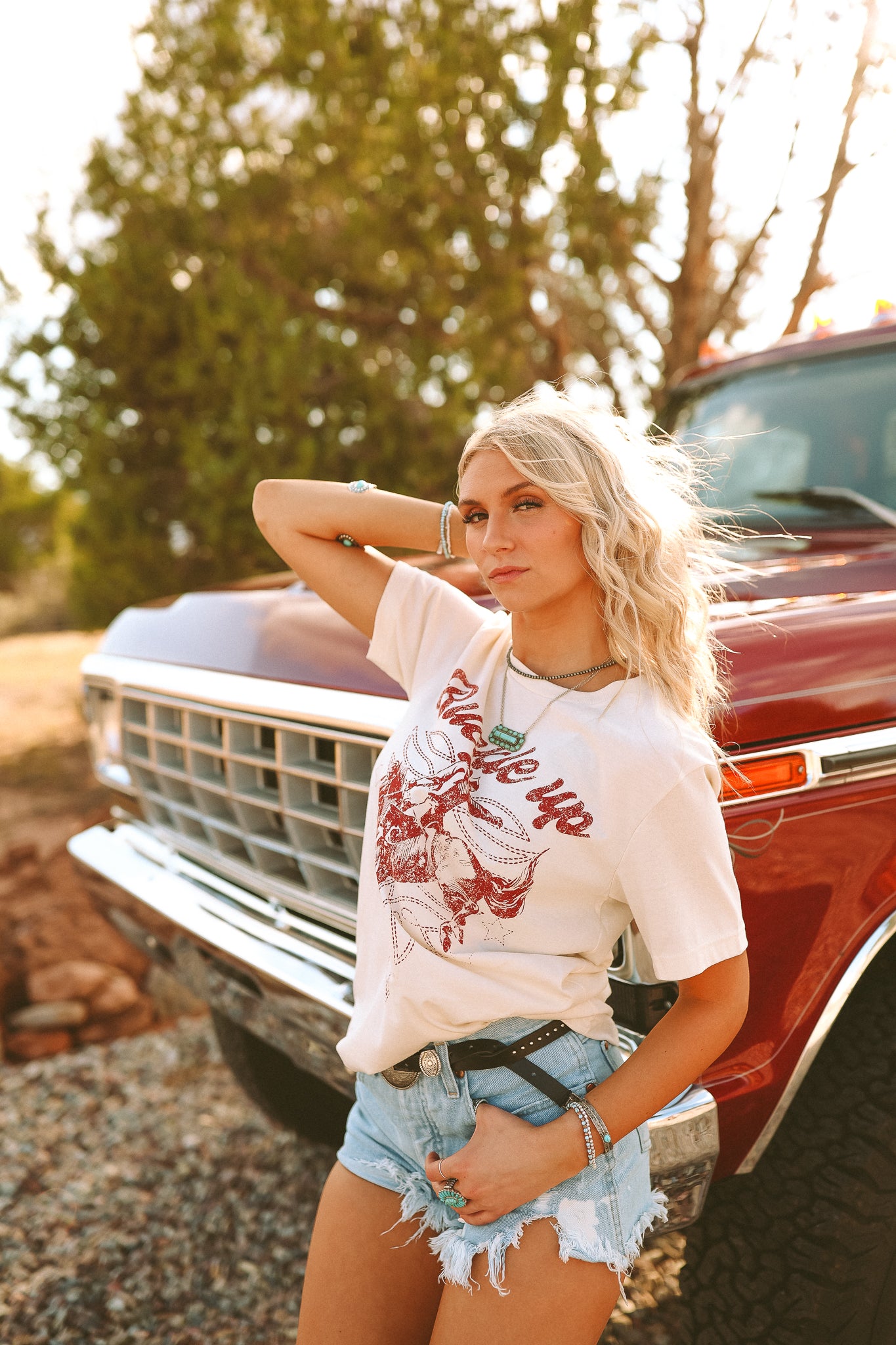 BUCKLE UP COWBOY BOOTS STITCH PATTERN GRAPHIC TEE
