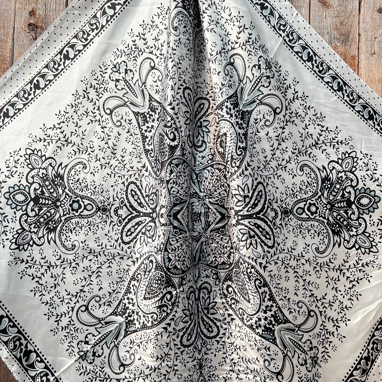 Dust and Dots Wild Rag