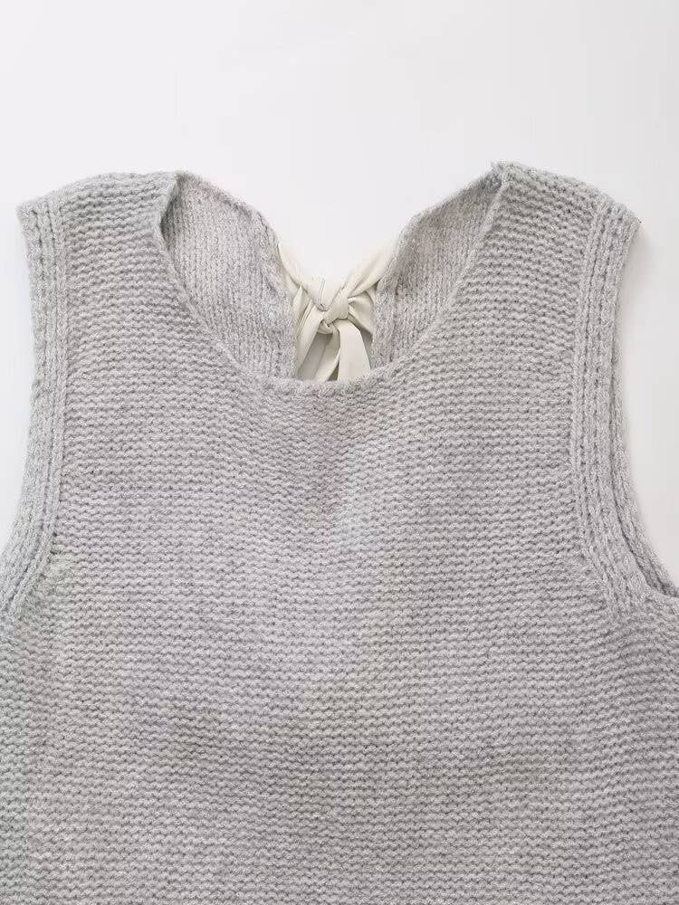 Women's Bow Tie Solid Color Fitted Sweater Vest